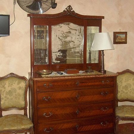 B&B Carolina Plebiscito R. Νάπολη Εξωτερικό φωτογραφία