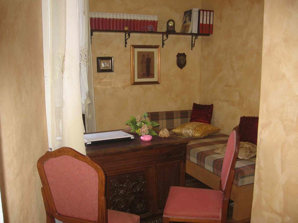 B&B Carolina Plebiscito R. Νάπολη Εξωτερικό φωτογραφία