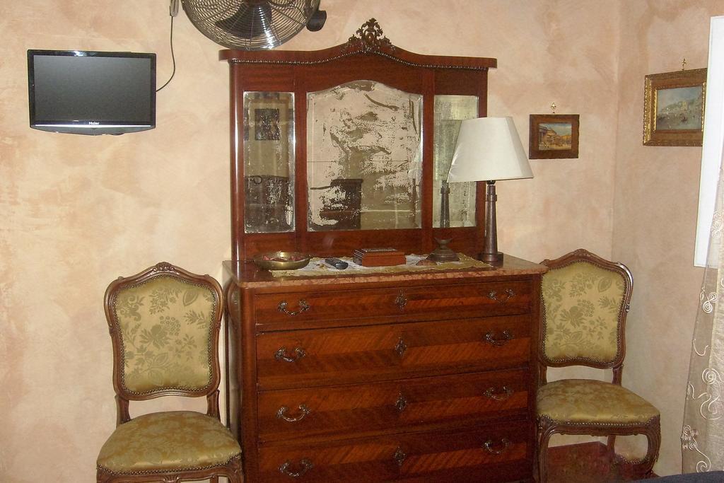 B&B Carolina Plebiscito R. Νάπολη Εξωτερικό φωτογραφία